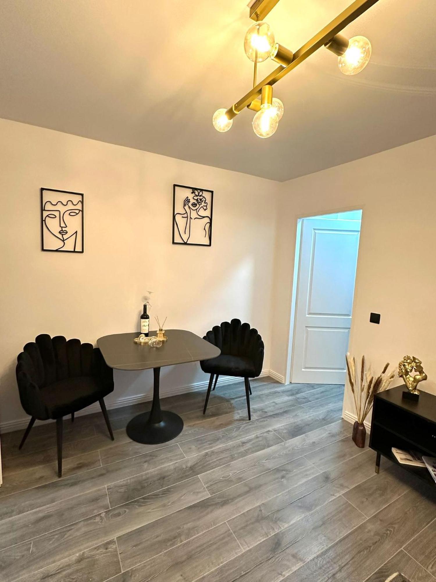 Evelyn Apartment Bistriţa المظهر الخارجي الصورة